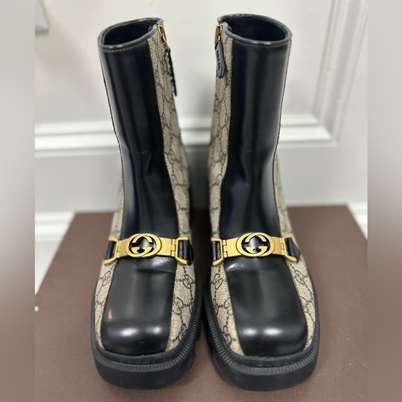 Shoes - Picture 4 of 8